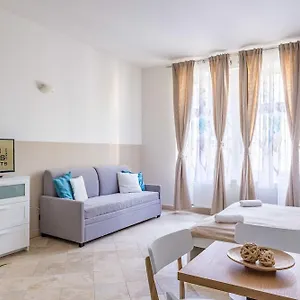 Legerova 33 Hotel