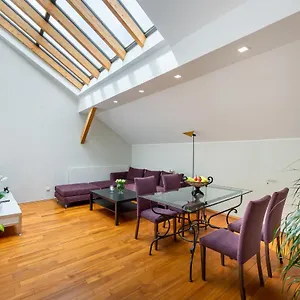 Almandine Aparthotel